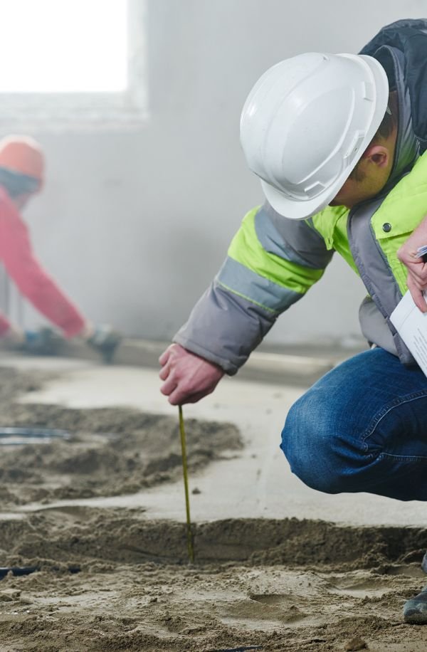 Builder in Surrey
